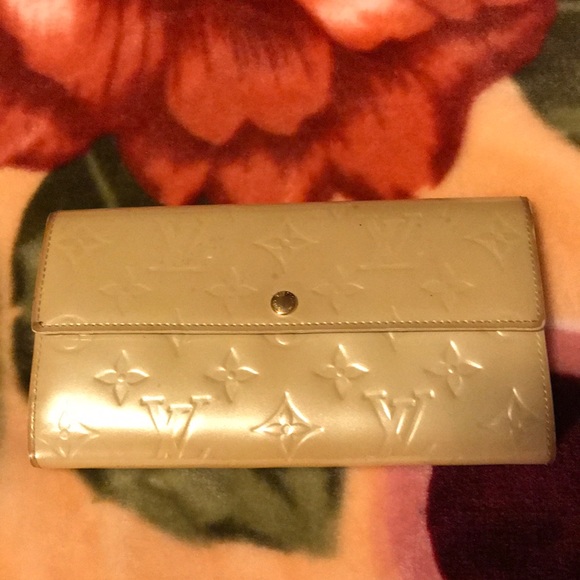 Louis Vuitton Handbags - Authentic Louis Vuitton Wallet